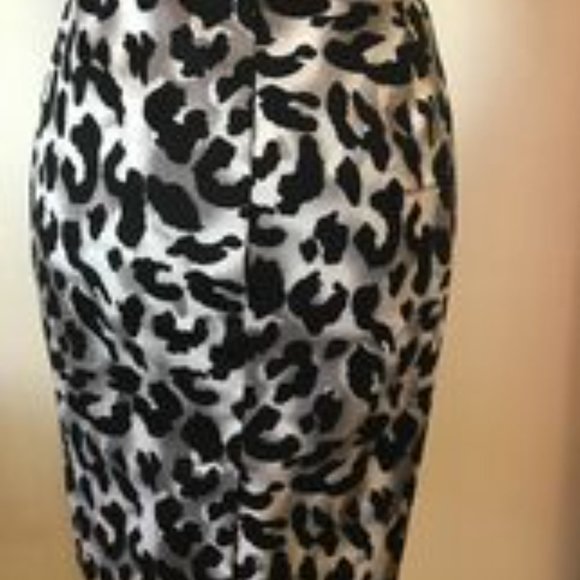 CACHE Leopard Print Cotton Blend Lined Straight Skirt 5" Back Slit Size 10 GUC - Picture 8 of 9